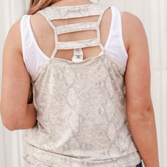 NWOT Sew in Love buttery soft snake print racerback tank sz 2X - Picture 2 of 7